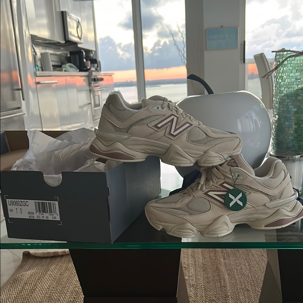 New Balance 9060 Bone Sparrow size 7 US